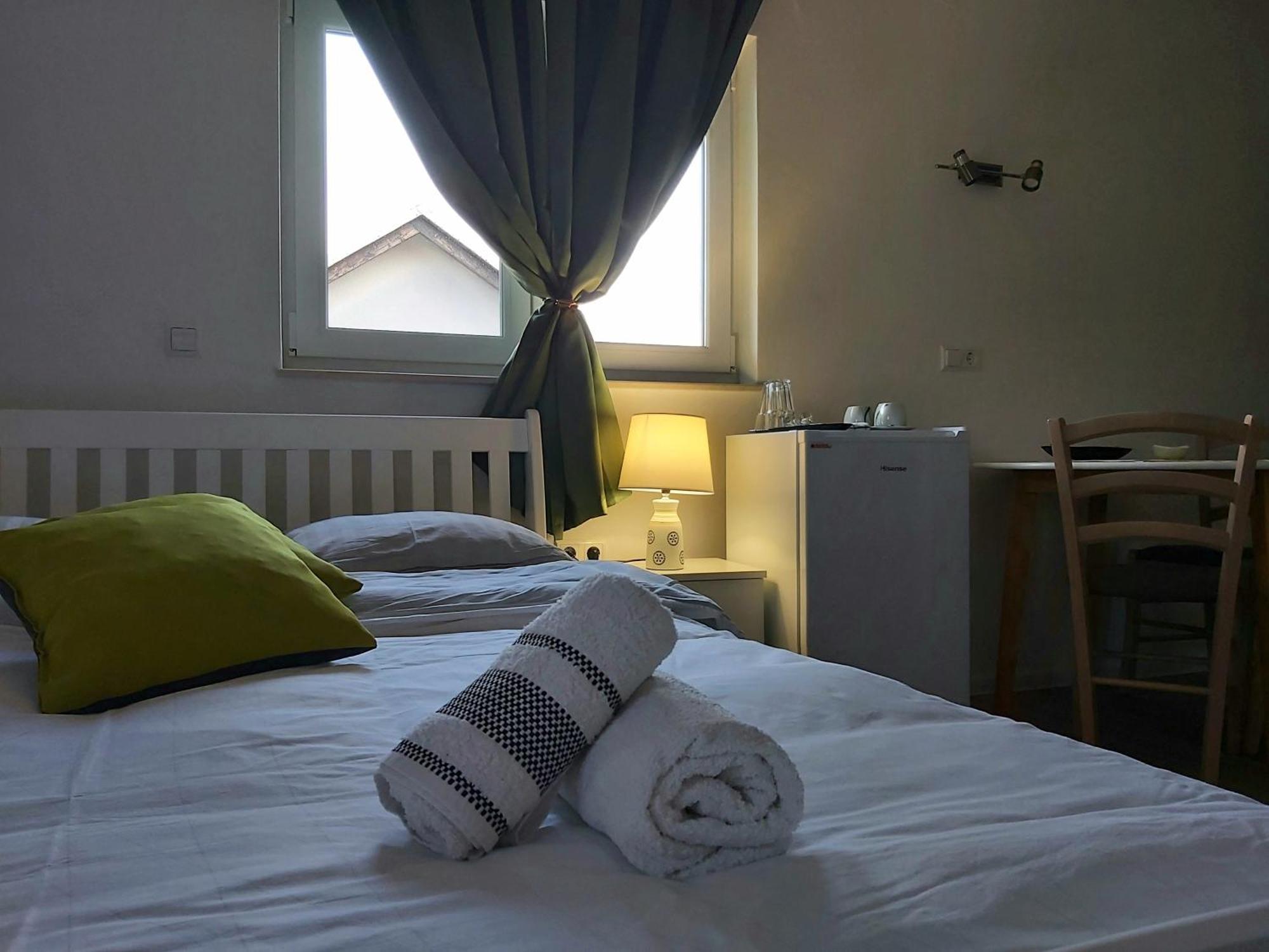 Hotel Katarica Korenica Pokój zdjęcie